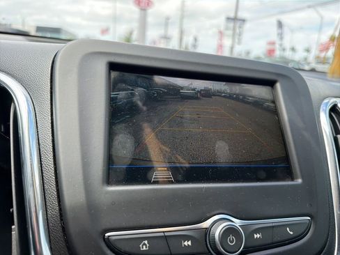 Used 2019 Chevrolet Equinox LS image 6