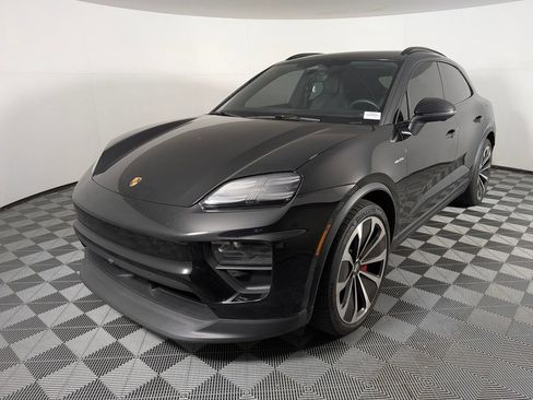 Certified 2025 Porsche Macan 4S Electric AWD/4WD image 1