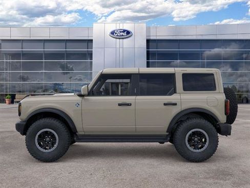 New 2026 Ford Bronco Outer Banks w/ Sasquatch Package AWD/4WD image 3