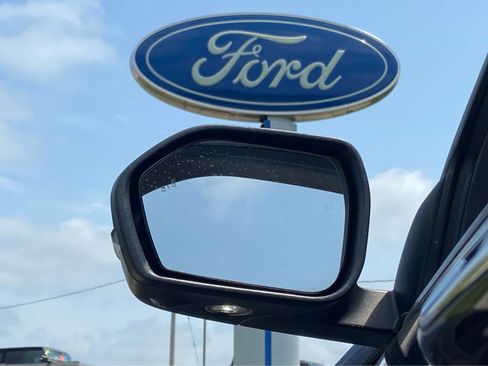 Used 2022 Ford Explorer Limited w/ Equipment Group 301A AWD/4WD image 44