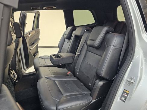 Used 2017 Mercedes-Benz GLS 550 4MATIC image 26