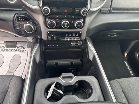 Used 2019 RAM 1500 Big Horn AWD/4WD image 18