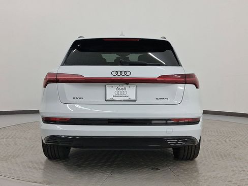 Used 2022 Audi e-tron Premium Plus w/ Premium Plus Package image 10