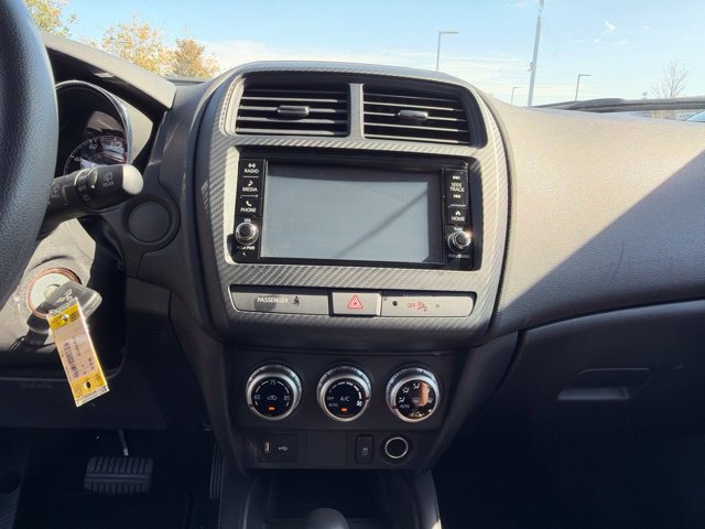 Used 2025 Mitsubishi Outlander Sport ES AWD/4WD image 16