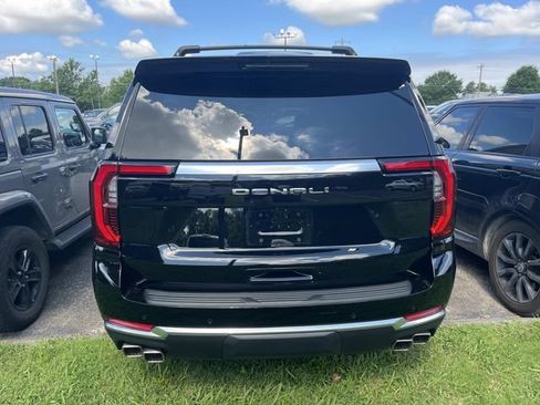 Used 2026 GMC Yukon Denali w/ Denali Reserve Package AWD/4WD image 6