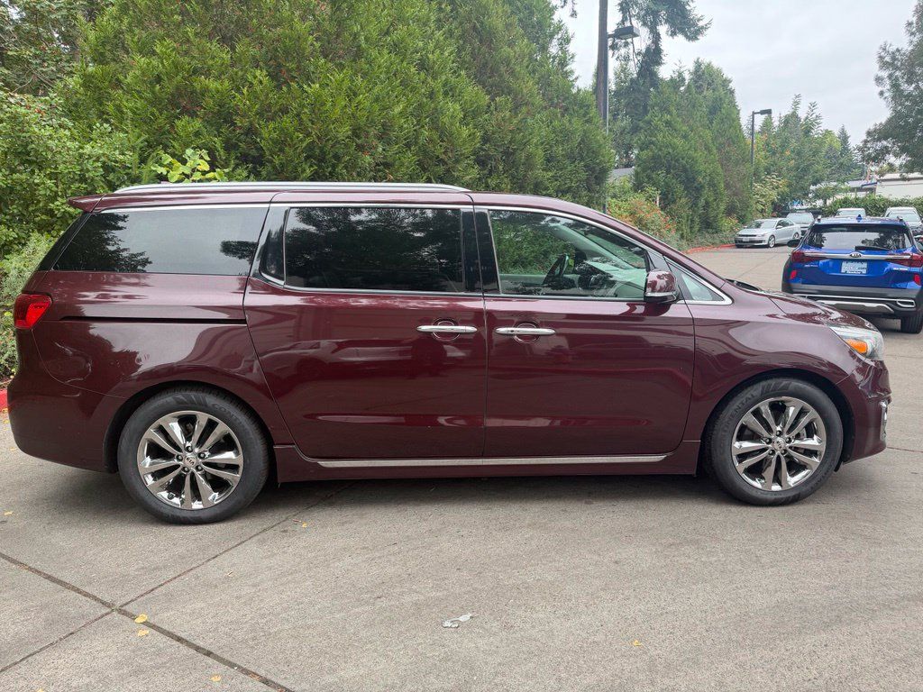 Used 2018 Kia Sedona SX Limited FWD image 2