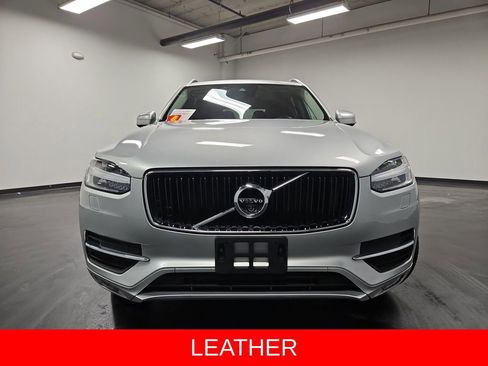 Used 2018 Volvo XC90 T6 Momentum w/ Convenience Package image 2