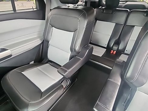 Used 2023 Ford Explorer XLT w/ Equipment Group 202A AWD/4WD image 16