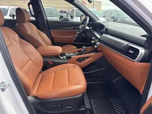Used 2023 Kia Telluride EX X-Line AWD/4WD image 32