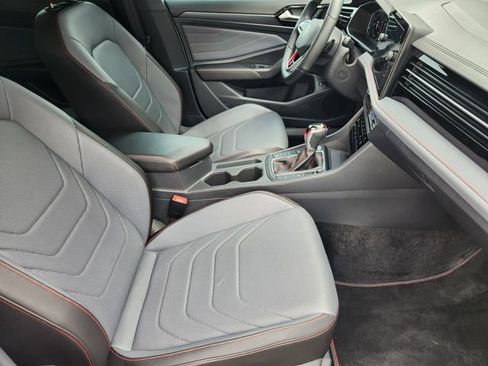 Used 2025 Volkswagen Jetta GLI Autobahn image 11