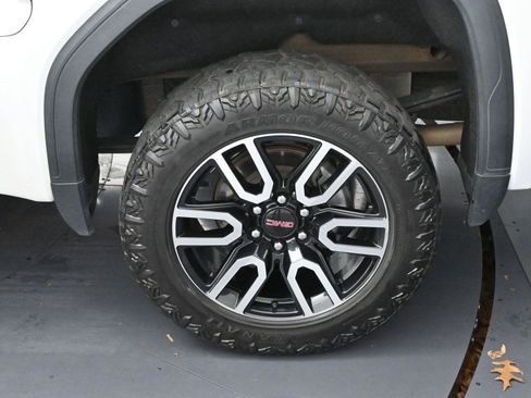 Used 2019 GMC Sierra 1500 AT4 w/ AT4 Premium Package image 33