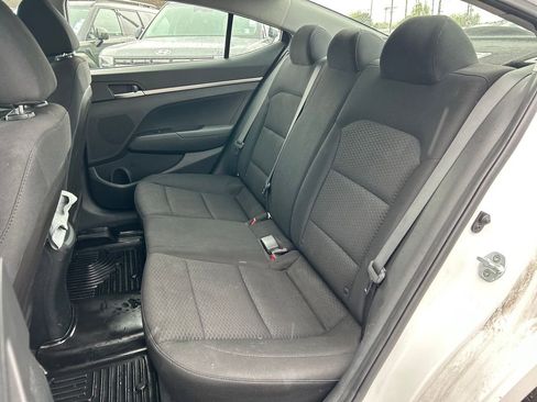 Used 2019 Hyundai Elantra SE w/ Cargo Package FWD image 24