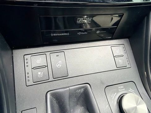 Used 2022 Lexus IS 350 F Sport RWD image 32
