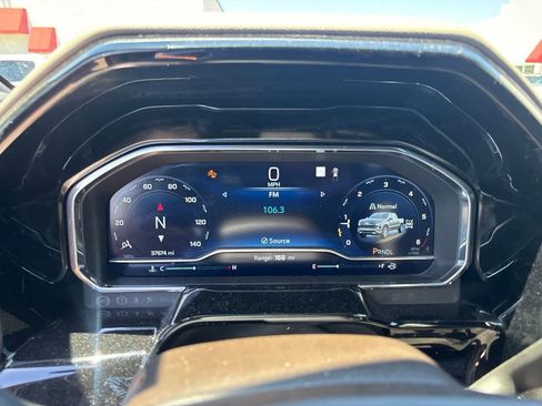 Used 2023 Chevrolet Silverado 1500 LT AWD/4WD image 7