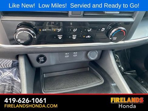 Used 2025 Nissan Rogue S FWD image 22