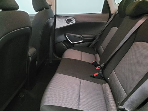 Used 2023 Kia Soul LX FWD image 19