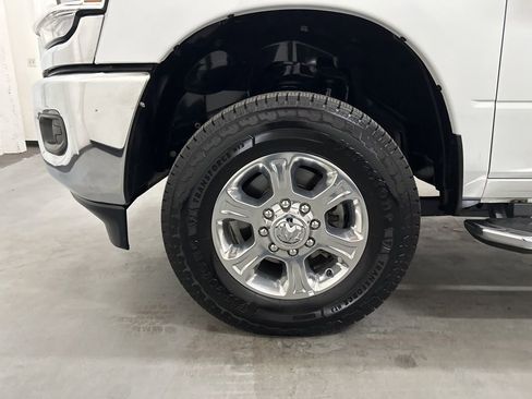 Used 2024 RAM 2500 Big Horn AWD/4WD image 53