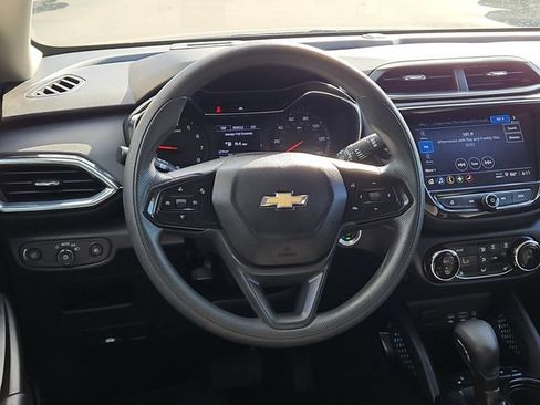 Used 2023 Chevrolet TrailBlazer LT w/ Convenience Package AWD/4WD image 10