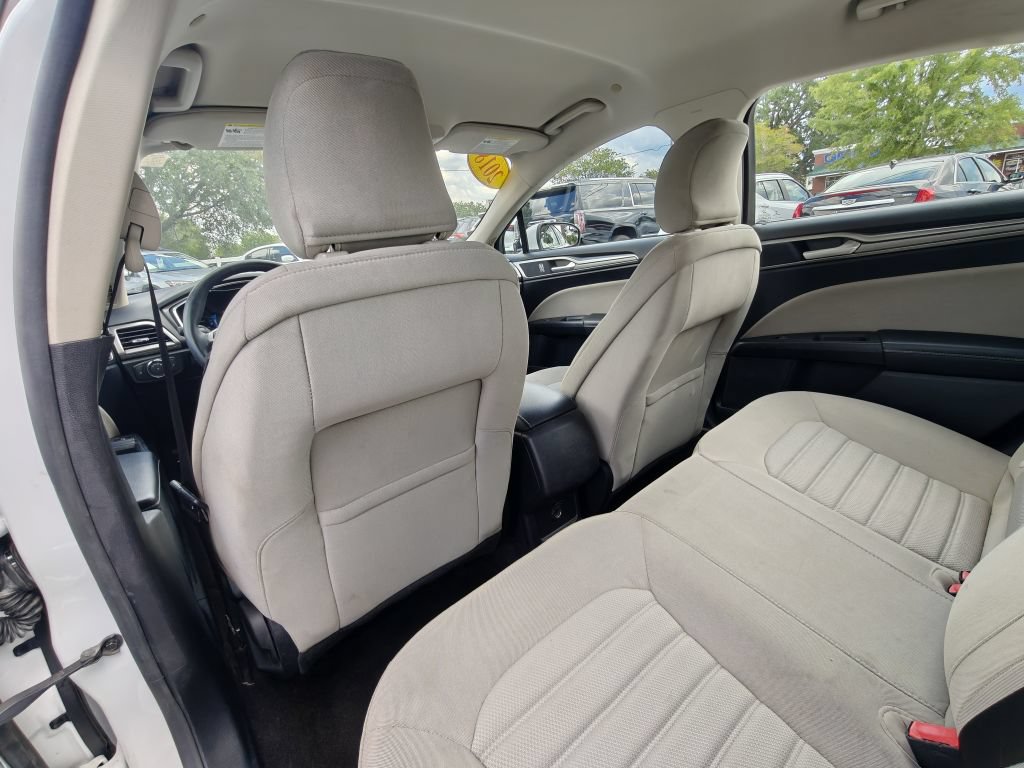 Used 2018 Ford Fusion S FWD image 31