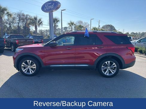 Used 2020 Ford Explorer Platinum w/ Premium Technology Package image 4