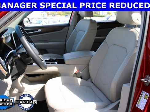 Certified 2024 Volkswagen Atlas SE image 7