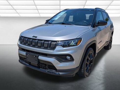 Used 2022 Jeep Compass Latitude w/ Convenience Group AWD/4WD image 25