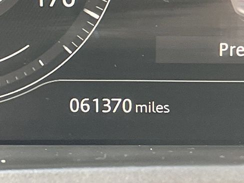 Used 2019 Jaguar F-PACE Prestige image 10