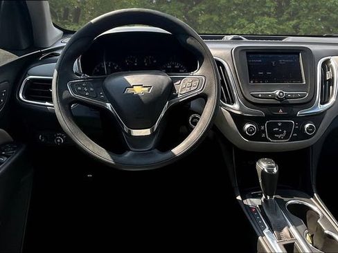 Used 2020 Chevrolet Equinox LS AWD/4WD image 8