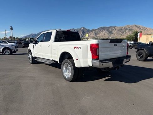 Used 2022 Ford F450 Lariat w/ Lariat Ultimate Package AWD/4WD image 3