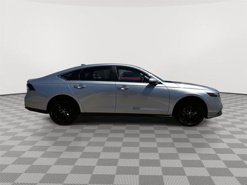Certified 2025 Honda Accord LX image 5