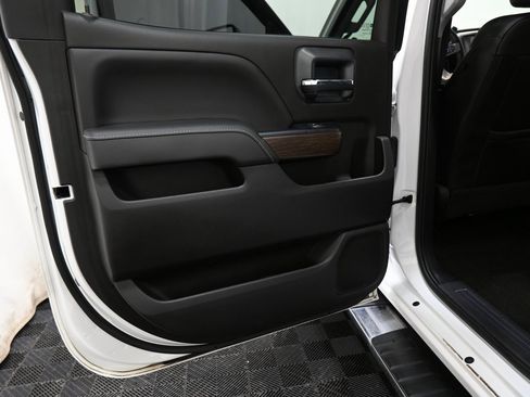 Used 2017 GMC Sierra 2500 Denali w/ Duramax Plus Package image 19