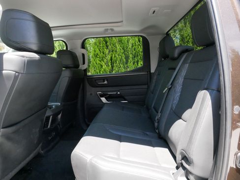 Used 2023 Toyota Tundra Limited AWD/4WD image 7