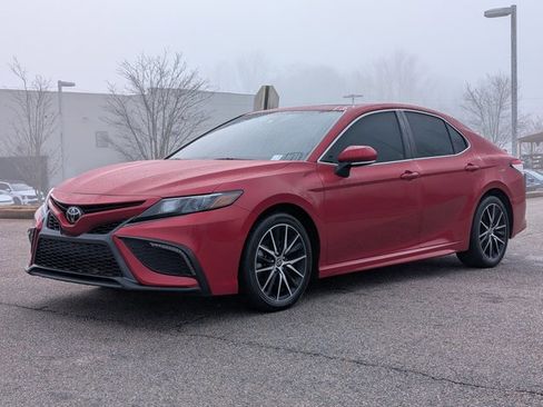 Used 2018 GMC Sierra 1500 Denali image 1