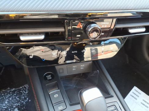 New 2026 Nissan Kicks SR w/ Cold Weather Package image 12