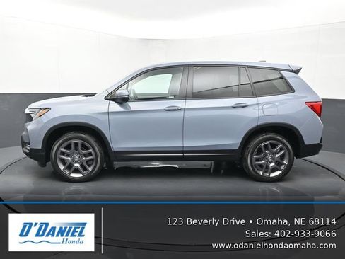Used 2023 Honda Passport EX-L image 2