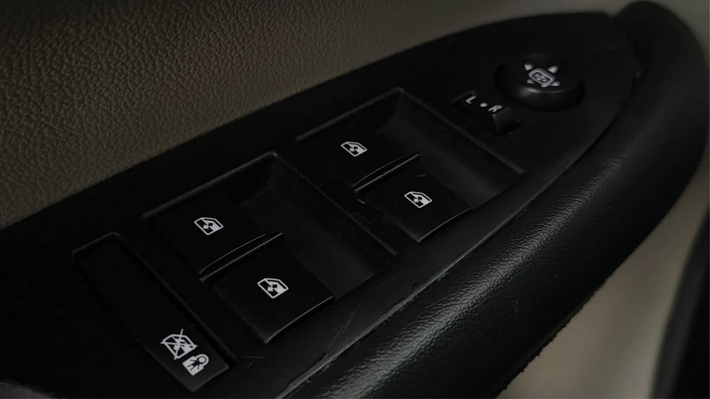 Used 2014 Cadillac ATS Luxury w/ Sun And Sound Package RWD image 37