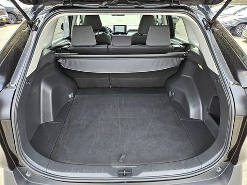 Used 2025 Toyota RAV4 XLE AWD/4WD image 12