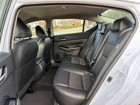 Used 2024 Nissan Altima 2.5 SR image 28