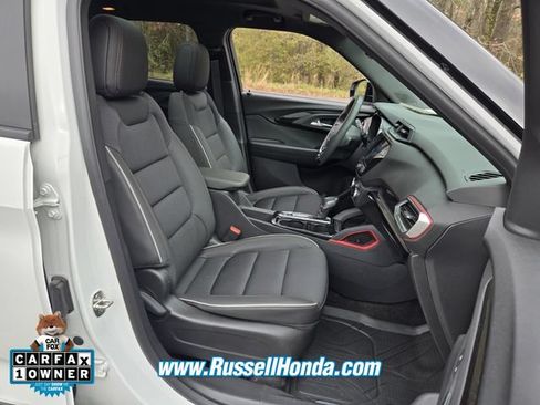 Used 2023 Chevrolet TrailBlazer RS w/ Sun and Liftgate Package FWD image 11