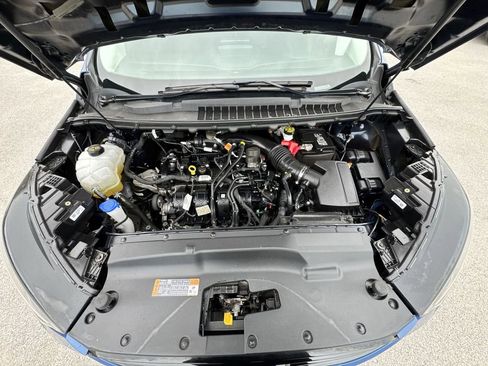 Used 2022 Ford Edge SE w/ Black Appearance Package image 17