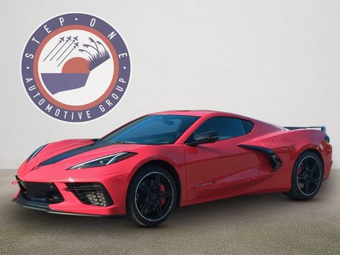 Used 2024 Chevrolet Corvette Stingray Preferred Cpe w/ Z51 Performance Package RWD image 2