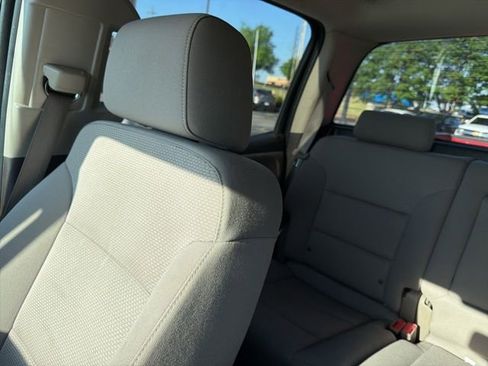 Used 2016 GMC Sierra 1500 SLE w/ SLE Value Package RWD image 17