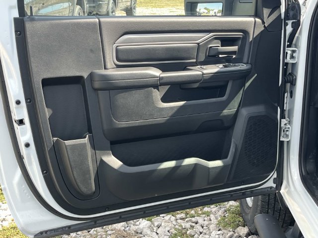New 2024 RAM 3500 Tradesman AWD/4WD image 20