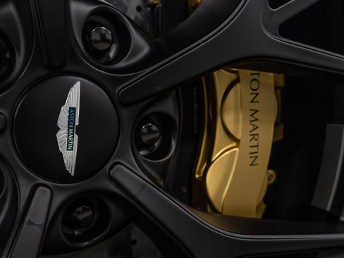 Used 2025 Aston Martin DBX 707 image 24