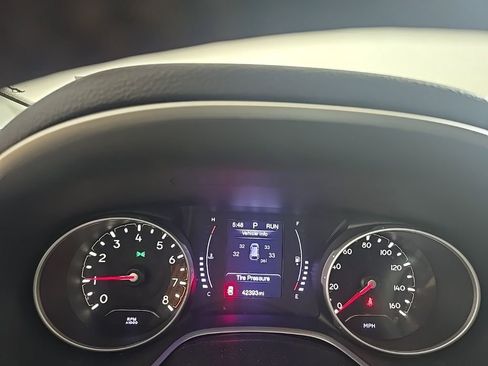 Used 2019 Jeep Compass Latitude image 11