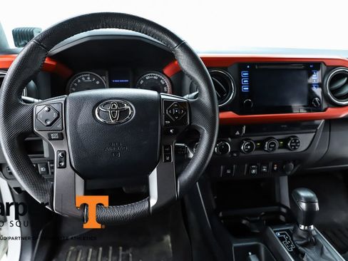 Used 2018 Toyota Tacoma TRD Off-Road image 57