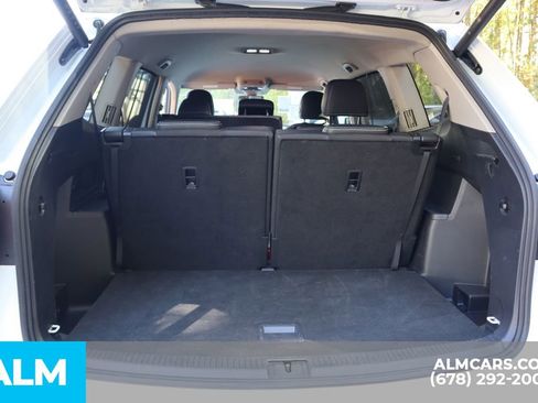 Used 2025 Volkswagen Atlas SE image 23