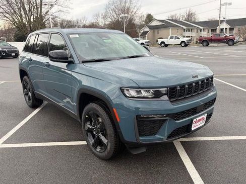 New 2026 Jeep Grand Cherokee Limited w/ Limited Altitude Package AWD/4WD image 2