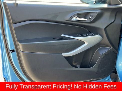 Used 2026 Chevrolet Trax LS w/ LS Convenience Package FWD image 24