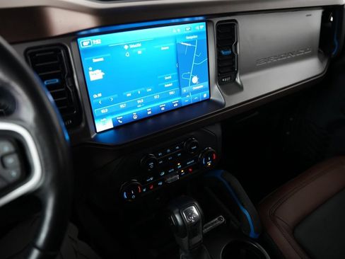 Used 2022 Ford Bronco Outer Banks AWD/4WD image 17